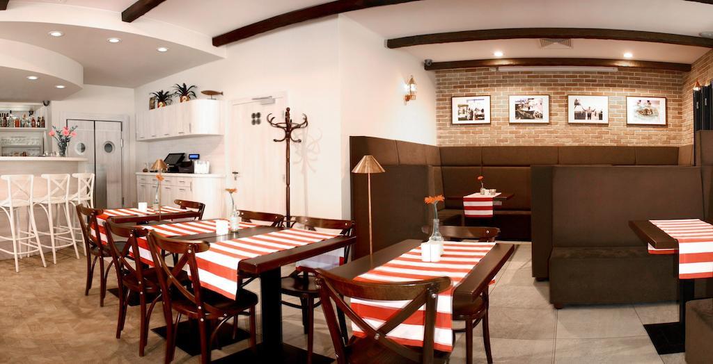 Apartamenty Mesa Grill Restaurant Cafe Dźwirzyno Esterno foto