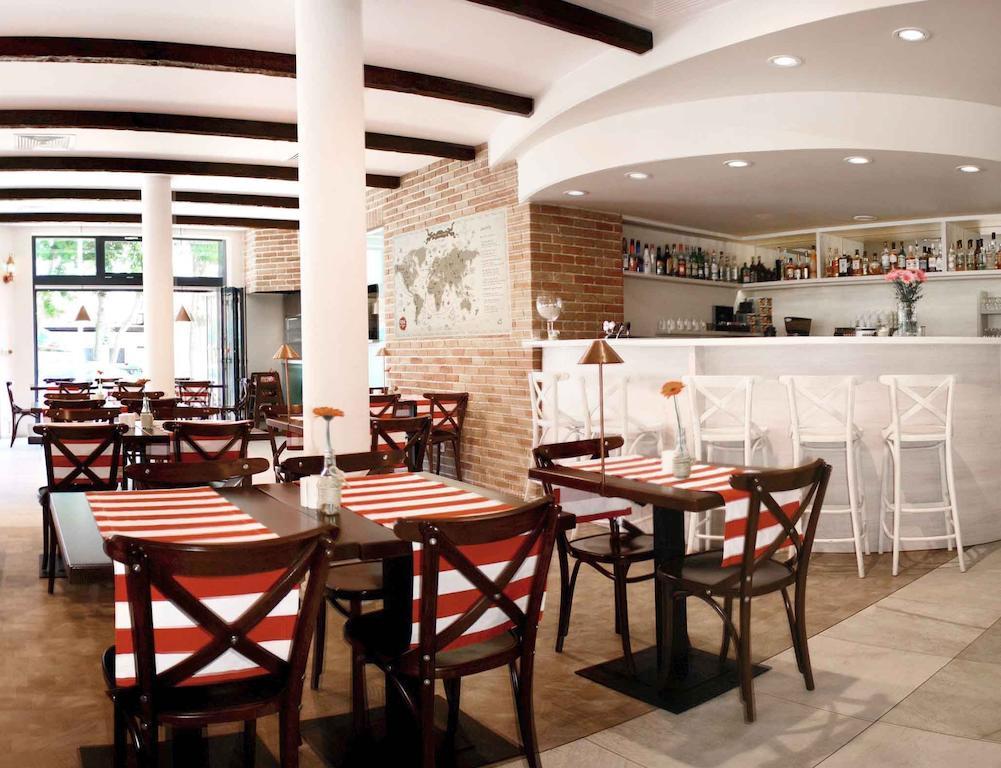 Apartamenty Mesa Grill Restaurant Cafe Dźwirzyno Esterno foto