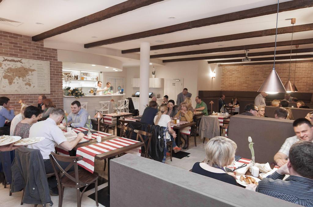 Apartamenty Mesa Grill Restaurant Cafe Dźwirzyno Esterno foto